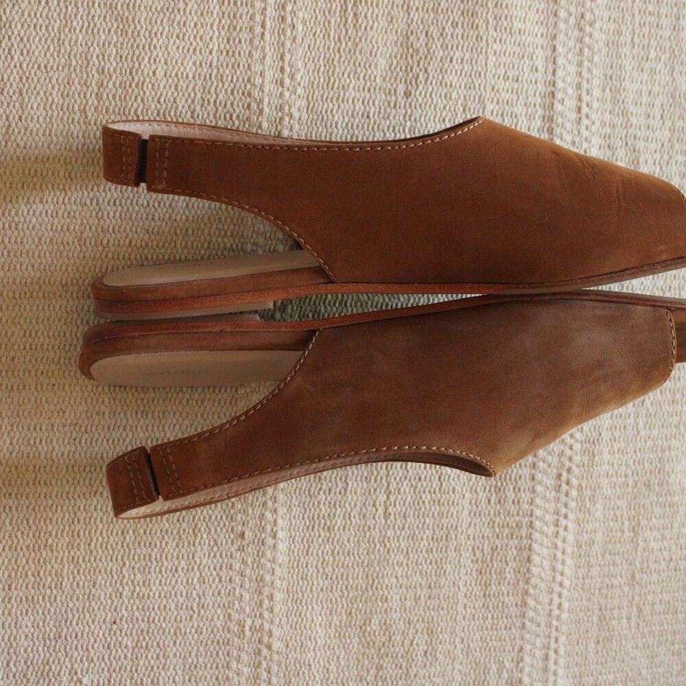 Wilder, clay women's sandals, Like new condition, Size 10, nwbuck suede